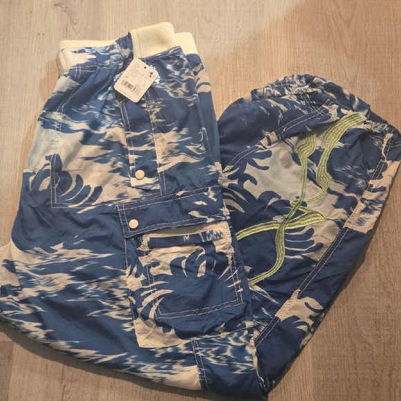 FP Movement Chrissy Floral Wave Jogger - Picture 3 of 4